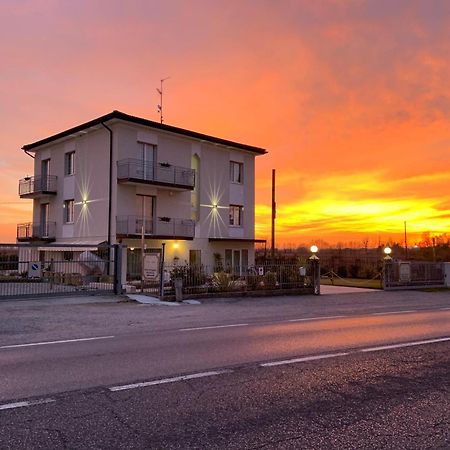 Incanto Di Luna Hotel Sirmione Ngoại thất bức ảnh